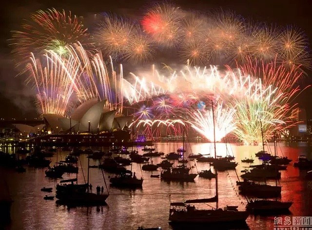 中途华人大撤离，悉尼跨年夜彻底嗨翻！史上最震撼烟火惊艳世界，2019，在澳洲的我们来了！（组图/视频） - 144