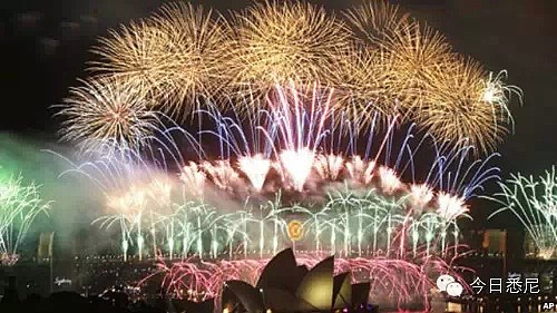 中途华人大撤离，悉尼跨年夜彻底嗨翻！史上最震撼烟火惊艳世界，2019，在澳洲的我们来了！（组图/视频） - 156