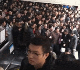 一夫当关，万夫莫开！上海地铁3号线这爷俩真是威武（视频/组图） - 7