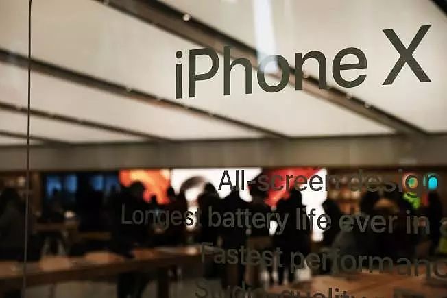 Apple史上最黑暗的一天 股价暴跌掀疑虑 iPhone还有未来吗？（组图） - 3