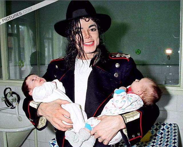 迈克尔·杰克逊儿子已长大，有一点遗传了父亲，让人心疼