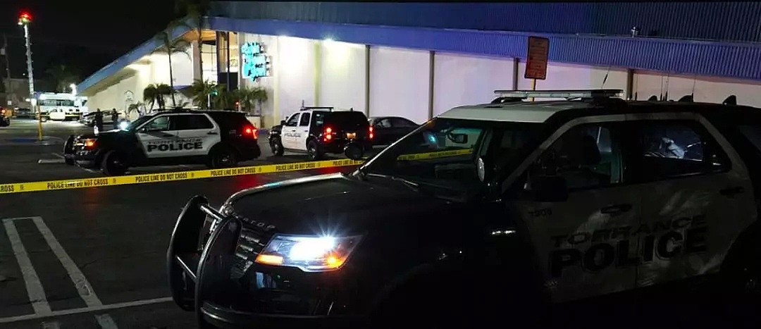 枪案就在身边 ，加州保龄球馆突发枪案，3死4伤，现场一片混乱（视频/组图） - 3