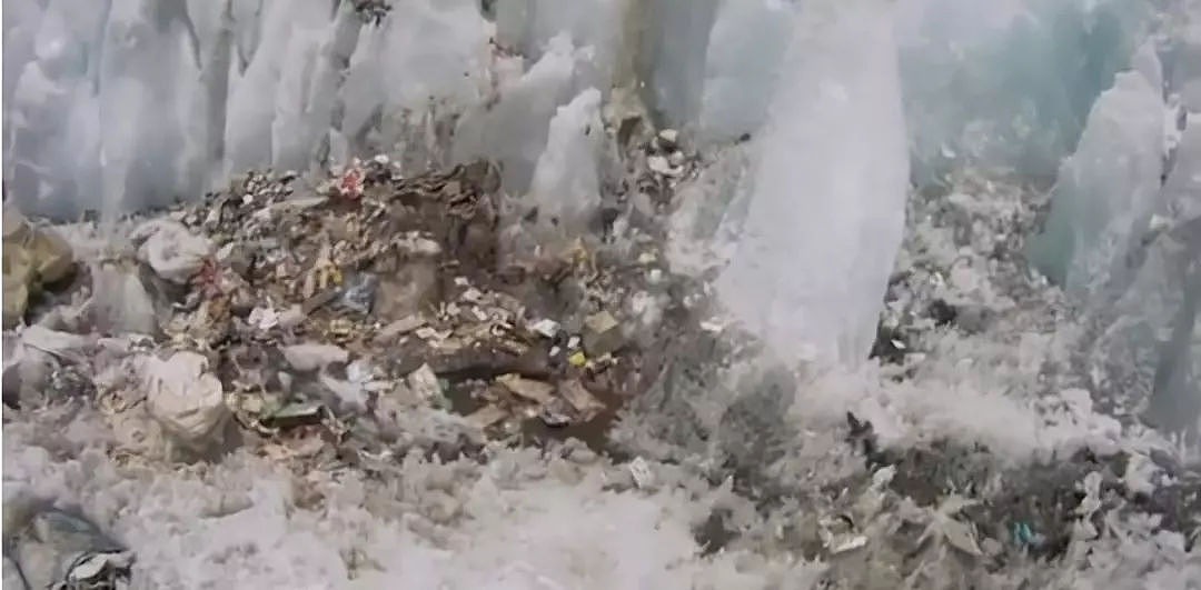 珠峰快成垃圾山了：100具尸体 还有12吨排泄物（视频/组图） - 8