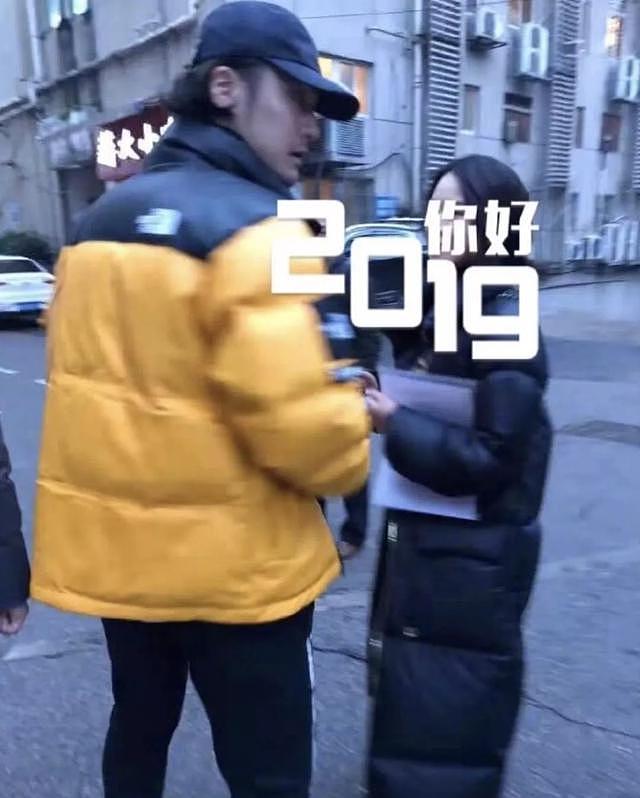 又反转？被家暴女友为蒋劲夫辩解，这唱的到底是哪出戏……