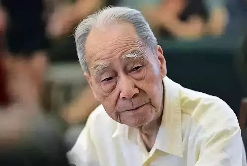 97岁翻译家许渊冲，把唐诗宋词翻译成英文，美得令人沉醉（组图） - 13