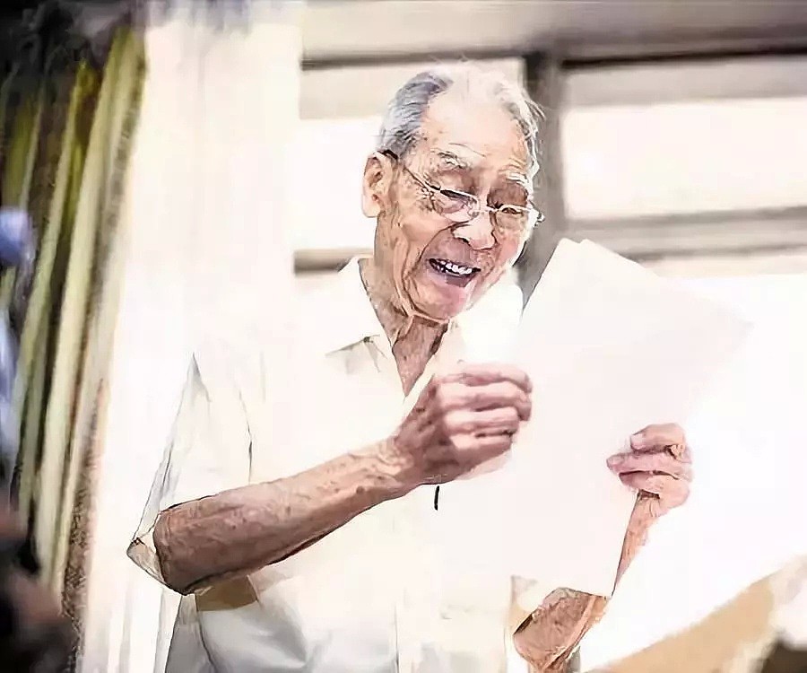 97岁翻译家许渊冲，把唐诗宋词翻译成英文，美得令人沉醉（组图） - 16
