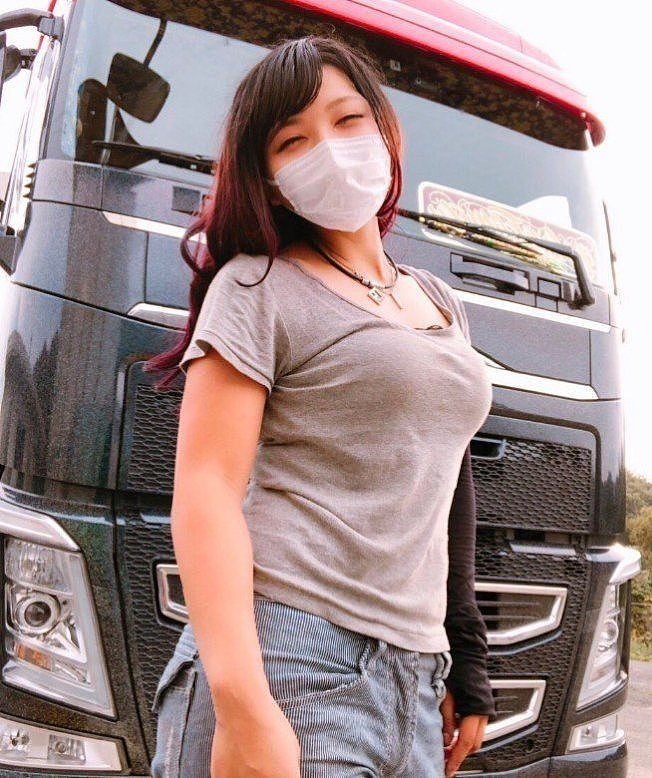 日本一“胸”狠的辣妹 职业竟是大卡车司机（组图） - 6