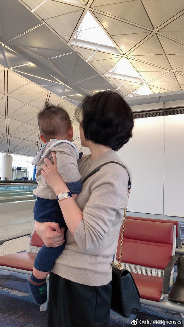 王思聪前女友雪梨带一岁儿子香港打针，外婆的气质惊艳所有人！