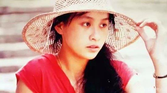 刘嘉玲回应30年前绑架裸拍事件：我原谅所有人，所以我很快乐
