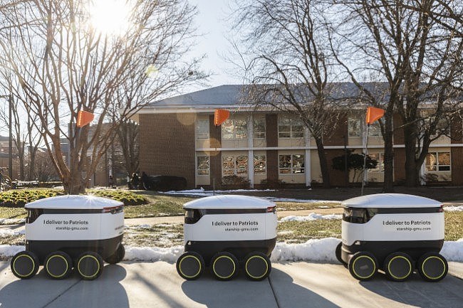 全球第一 美国“校园机器人”开始送餐（视频/图） - 2