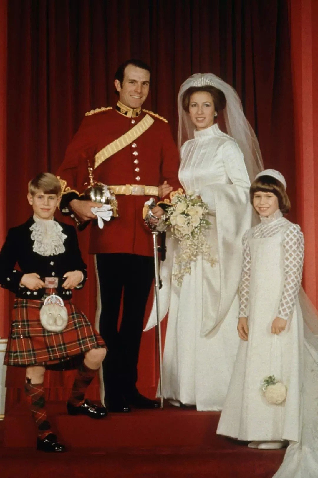 英国皇室婚纱大盘点，竟然有人敢比女王还大牌！（组图） - 25