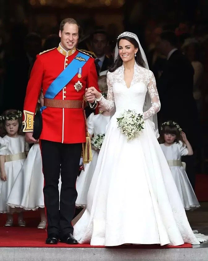 英国皇室婚纱大盘点，竟然有人敢比女王还大牌！（组图） - 43