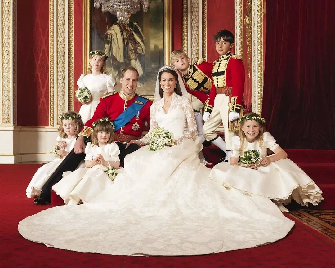 英国皇室婚纱大盘点，竟然有人敢比女王还大牌！（组图） - 48
