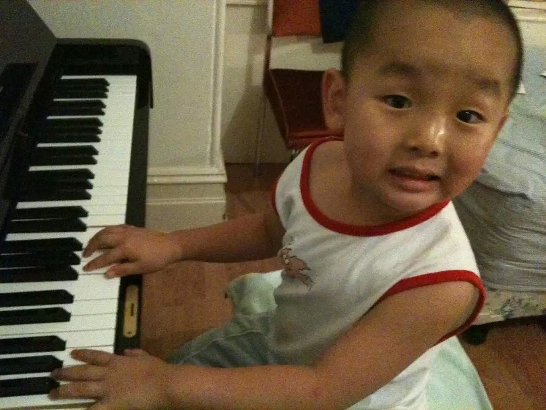 澳洲天才华裔钢琴少年，或成下个“郎朗”！3岁被钢琴大师收徒，11岁获奖过百！年纪虽小，被选为澳洲下一代钢琴接班人！ - 7