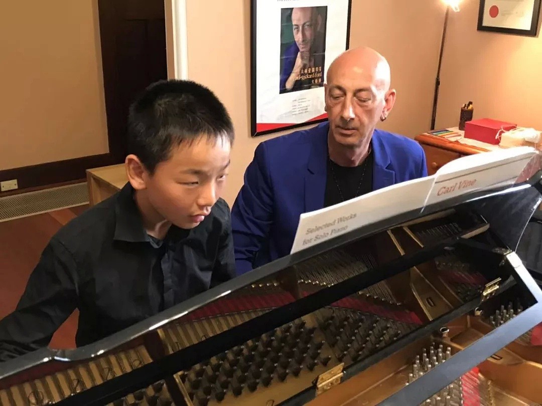 澳洲天才华裔钢琴少年，或成下个“郎朗”！3岁被钢琴大师收徒，11岁获奖过百！年纪虽小，被选为澳洲下一代钢琴接班人！ - 19