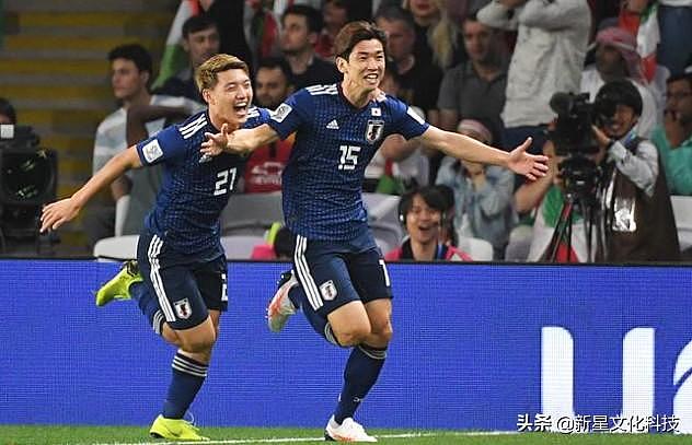 日本3比0伊朗，中国足球陷入集体反思：为何遵循足球规律这么难？