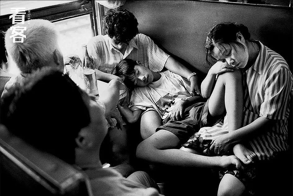 卖淫、吸毒...火车上的30年 列车里读懂中国（组图） - 1