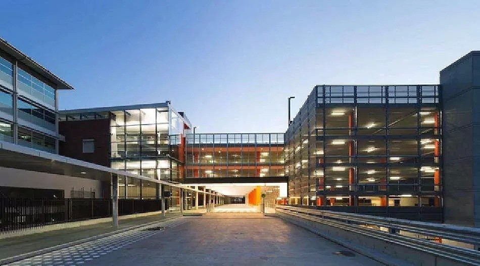 悉尼北岸名校区公寓。周围6所顶级学校，步行至火车站3分钟，最后15套两房和三房 - 17
