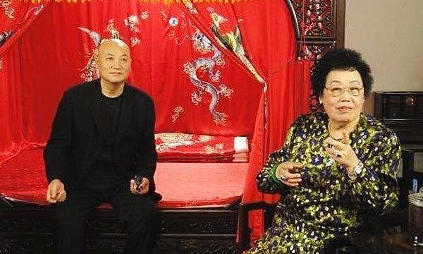 在北京收租成女首富，为避免子孙争家产，把5百亿分小丈夫却遭拒（组图） - 7