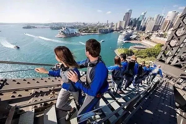 悉尼华人134米高空求婚轰动朋友圈，连林志玲也羡慕！这是一场胆量的挑战：高空麻将、卡拉OK、舞龙舞狮，做过这件事情你才算来过悉尼 - 12