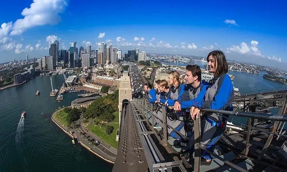 悉尼华人134米高空求婚轰动朋友圈，连林志玲也羡慕！这是一场胆量的挑战：高空麻将、卡拉OK、舞龙舞狮，做过这件事情你才算来过悉尼 - 19