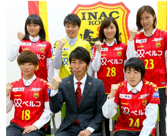 日本女足为吸引球迷做出惊人决定，免费看韩国女足小姐姐！