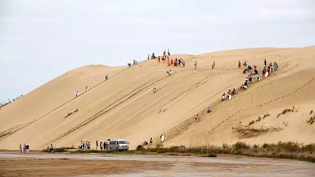 惊魂未定！多名游客在新西兰旅游景点遭遇危险，一人死亡（组图） - 10