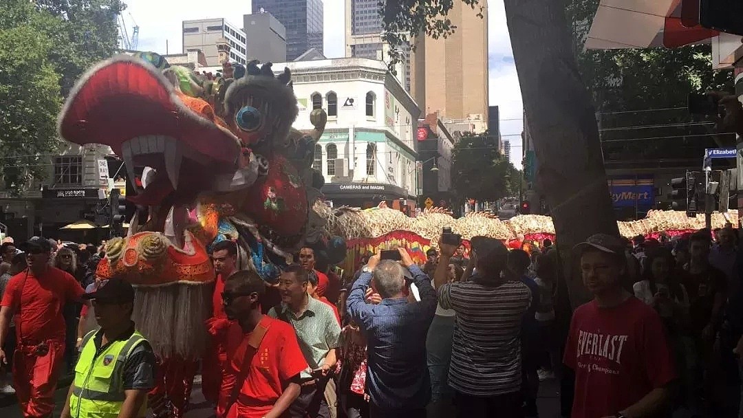 10万人挤爆墨尔本唐人街！只为庆祝中国新年！这个年比国内还有味道！（组图） - 28