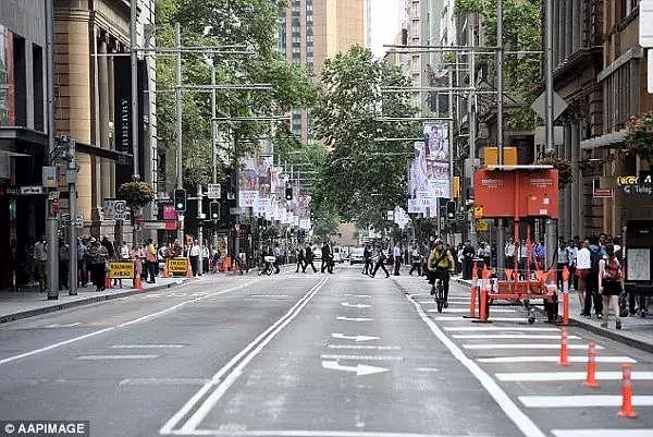 悉尼乔治街要再烧6个亿！工人路边卖艺，工期无限推....
