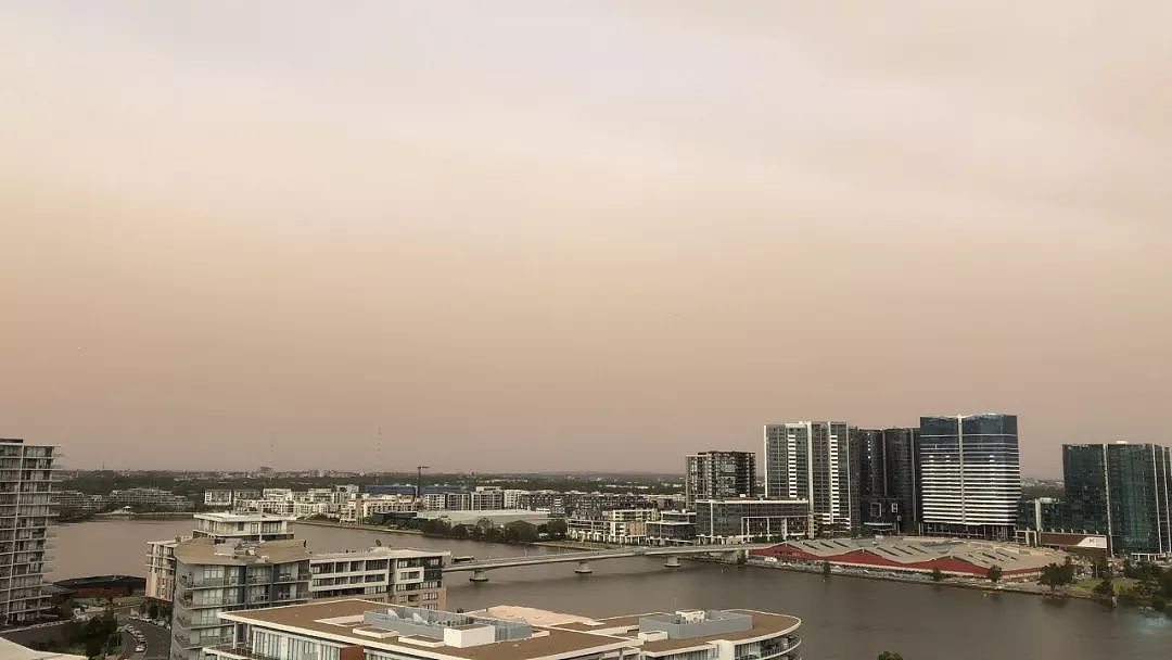 沙尘暴、红色雾霾席卷悉尼！空气质量比北京差，亚洲多国沦陷！眼睛发红、咳血...（图） - 5