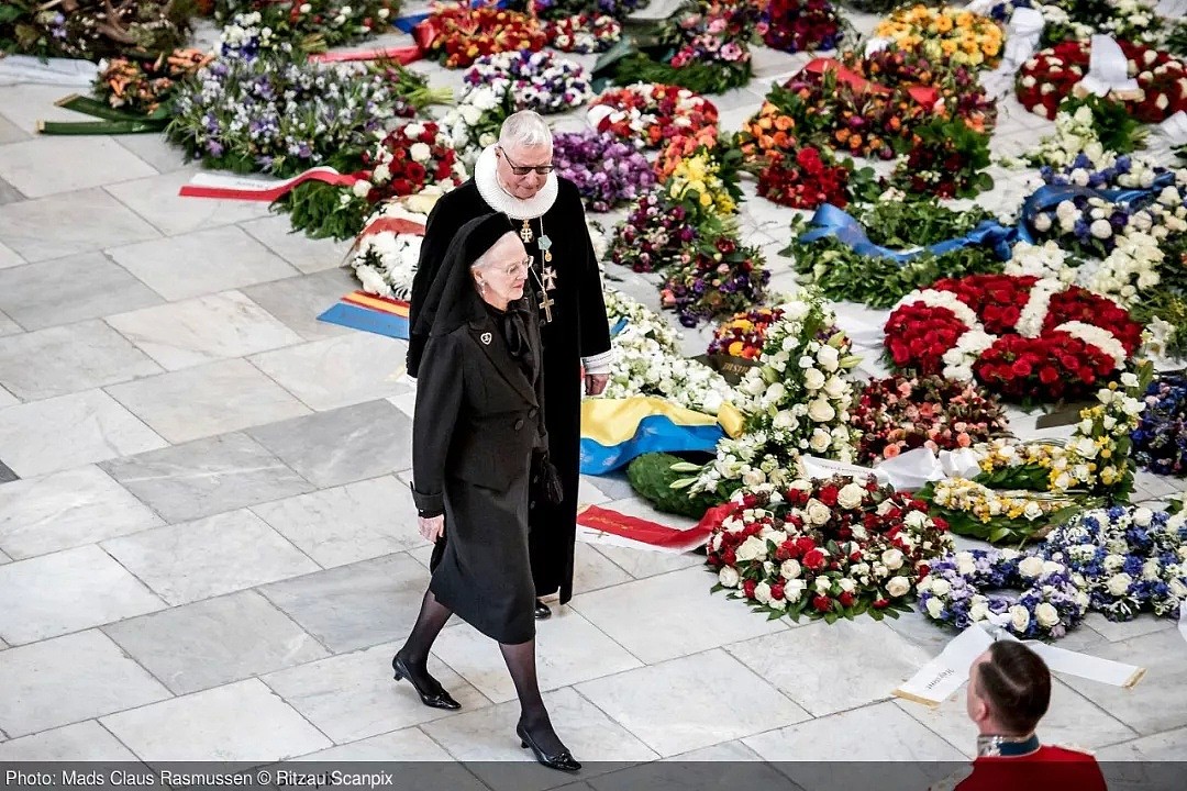 情人节前一天去世，丹麦亲王把礼物偷偷藏在了自己的葬礼中（组图） - 47
