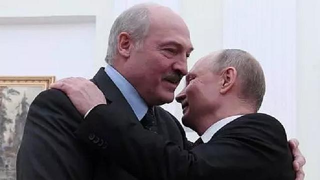 白俄罗斯总统表态“与俄罗斯合并”，真心话还是大冒险