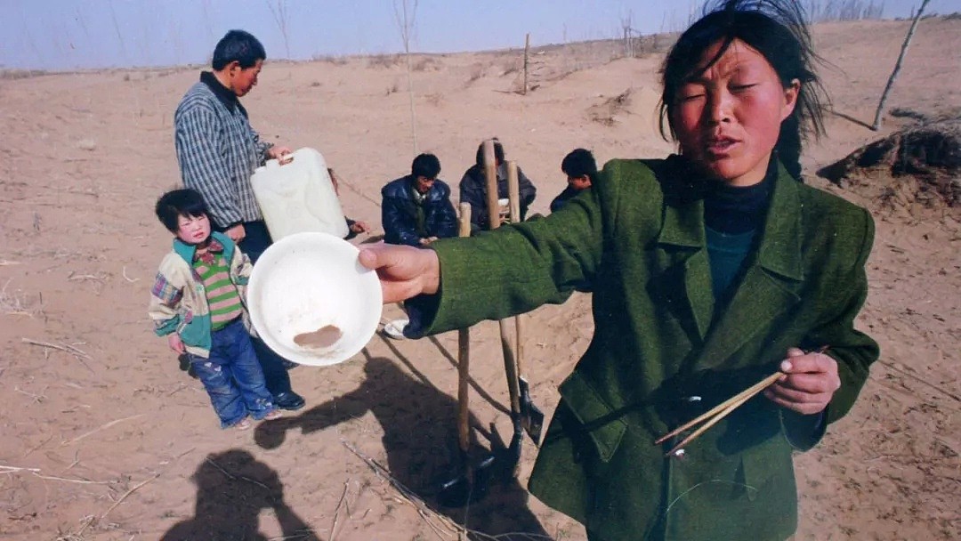 这个农妇“绿”了中国，惊动NASA和联合国，他们正在上演一场中国奇迹！（组图） - 10