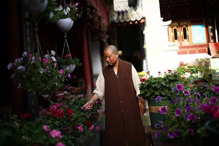 中国最美的尼姑庵，不烧香只种花，看一眼就想出家！韩红也慕名而来（组图） - 55