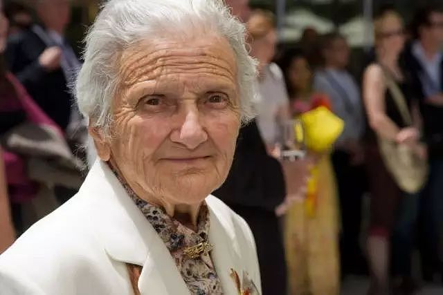 澳洲92岁的老奶奶免费派汤38年，喂饱了一座城市的流浪汉（组图） - 12