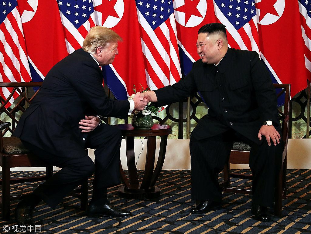 历史一刻！特朗普与金正恩在越南再次会晤，微笑握手（组图） - 3