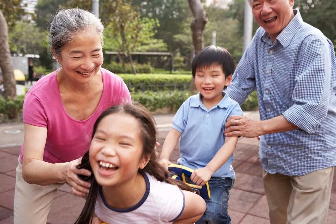 总理莫里森：政府将出台新的临时父母担保签证，支持华裔澳人 - 2