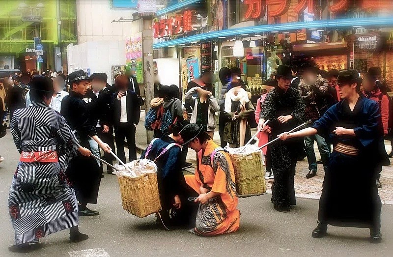 他们花11年揭穿日本无垃圾的谎言 竟引来喝彩（视频/组图） - 33