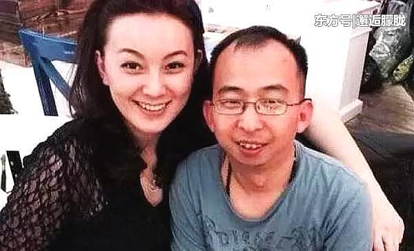 长得比黄渤还丑，却娶了漂亮老婆，身价上亿却开50万停产车（组图） - 5