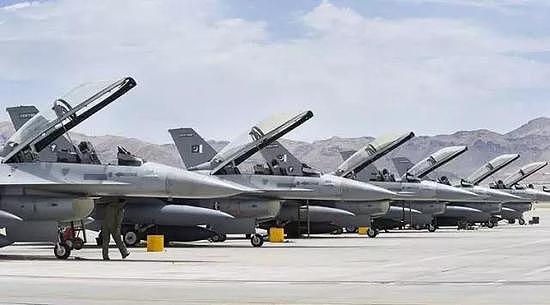 ▲巴基斯坦空军F-16型战机机队（图源：Wikimedia Commons）