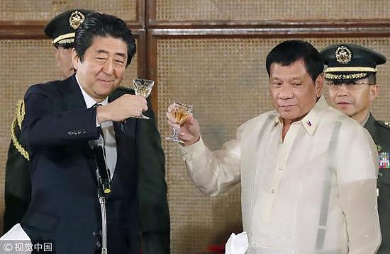 ▲资料图片：2017年1月12日，菲律宾总统杜特尔特会见到访的日本首相安倍晋三。