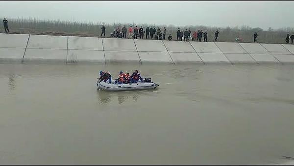 濮阳一越野车坠河，救援队打捞6小时上岸！司机不幸身亡