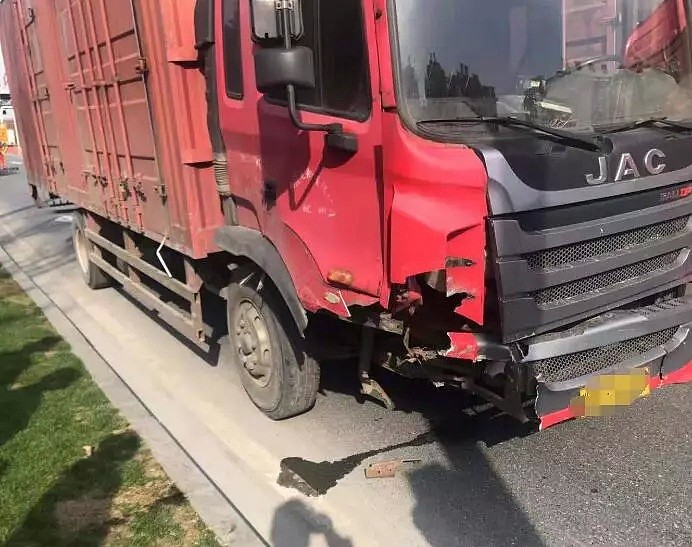 高速上，爸硬拉生病女儿下车！突然发生可怕一幕…（视频/组图） - 6