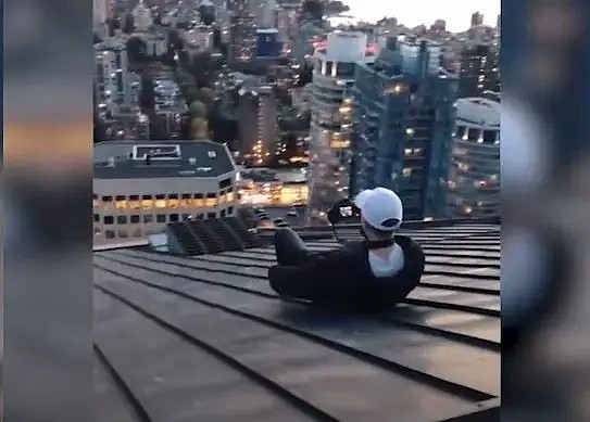 作死！有人在市中心楼顶干这事 23岁华人小哥坠楼惨死！（视频/组图） - 2
