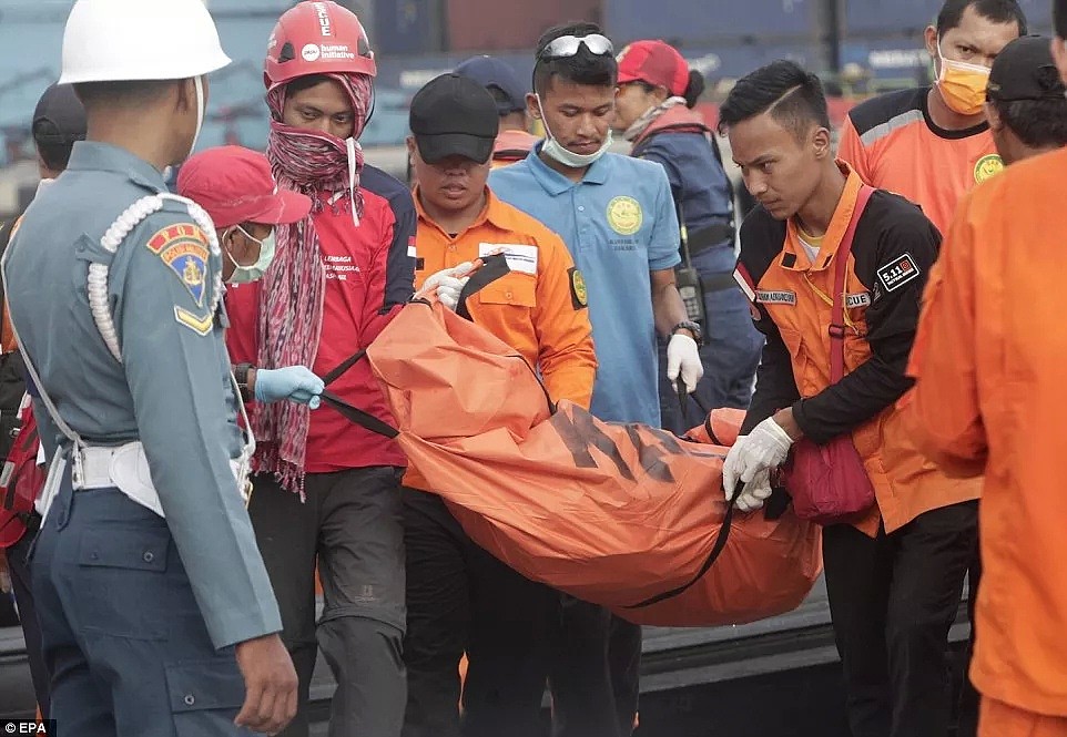 刚刚！中国宣布紧急停飞这款机型！8名中国同胞无人生还！1人与死神擦肩而过！背后故事让人唏嘘... - 32