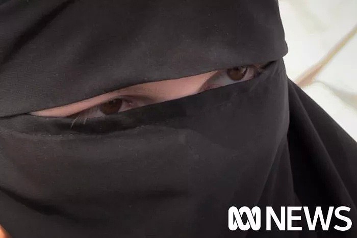 墨尔本女子：我虽加入过IS又扬言投毒，但我好惨没饭吃，澳洲政府让我回家吧（组图） - 11