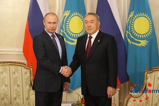 2016年5月31日，纳扎尔巴耶夫在总统府会见俄罗斯总统普京。（图片来源：哈通社）