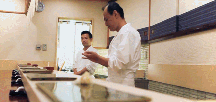 日本开了家黑科技寿司店，吃之前 要先验尿…（组图） - 2