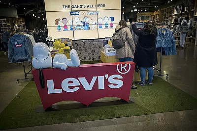 牛仔裤传奇Levi's，时隔30多年要重新上市，为何？ - 1