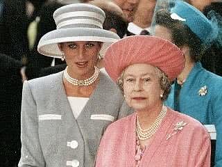 英女王拒绝哈里夫妇与哥哥分家：不想出现第二个戴安娜抢王室风头（组图） - 3